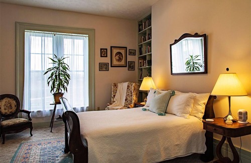 Paint Lick Bed & Breakfast | The Denny House