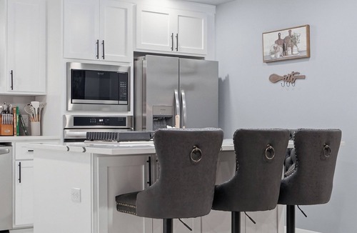 Tulsa House | The D’Luxe on Denver in Downtown Tulsa: Sleeps 11