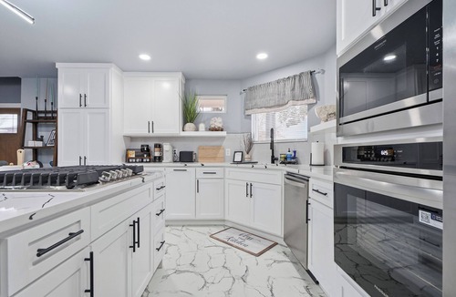 Tulsa House | The D’Luxe on Denver in Downtown Tulsa: Sleeps 11