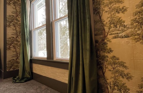Mesopotamia Apartment | The Eagles Nest-Cute & Cozy