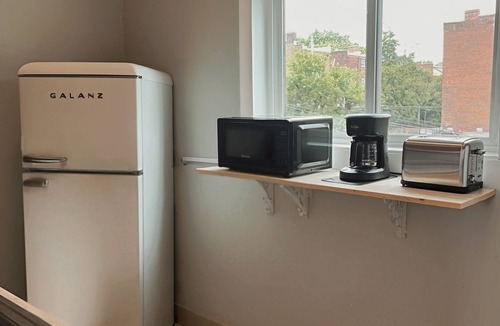 Soulard Apartment | The Elevated Soulard Escape: Cozy 1-bedroom apartment. Pet- Friendly!