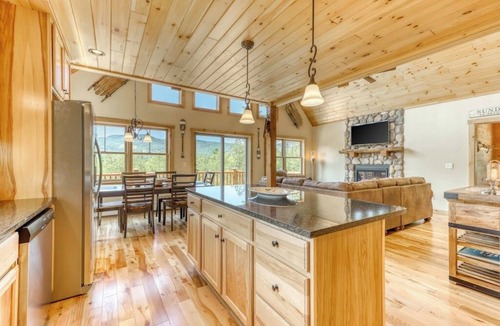 Bethel House | The Escape at ThunderSnow Sunday River lodge with Stunning Views to Wake Up to