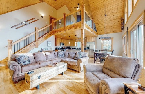 Bethel House | The Escape at ThunderSnow Sunday River lodge with Stunning Views to Wake Up to