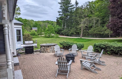 Bryant Pond House | The Farmhouse at Bryant Pond