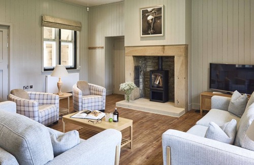 Walwick Apartment | The Filly - Three Bedroom Apartment, Sleeps 6