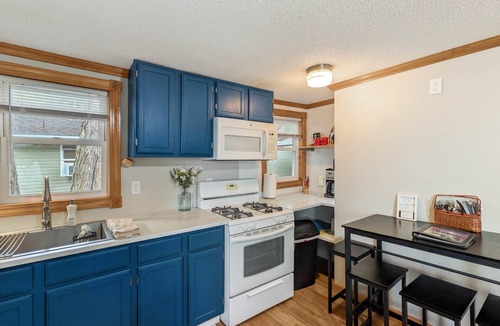 Alexandria House | "The Firefly" at Darling Shores