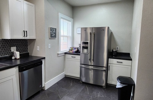 Sioux Falls House | The Firehouse: 3 bed, central location, historic