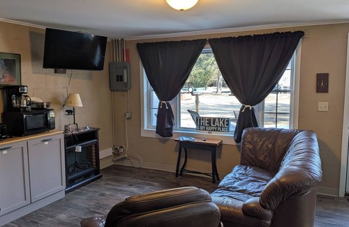 Necedah Apartment | The Fishing Hole is a charming studio near lovely Castle Rock Lake in Necedah.