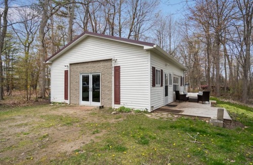 Pigeon House | The Garage - Renovated - Caseville Beach - Golf - Kayak - Hike