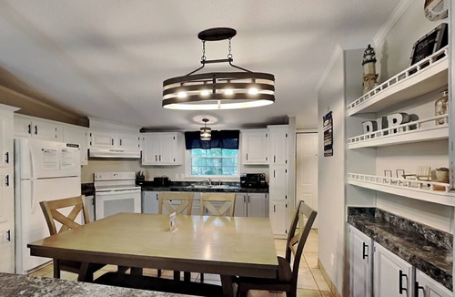 Put-in-Bay House | The Gathering Place You've Needed | 10 ppl | IC27