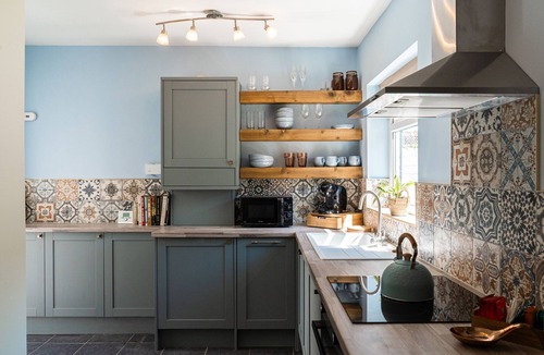 Whitley Bay Cottage | THE GEORGE, pet friendly, country holiday cottage in Whitley Bay