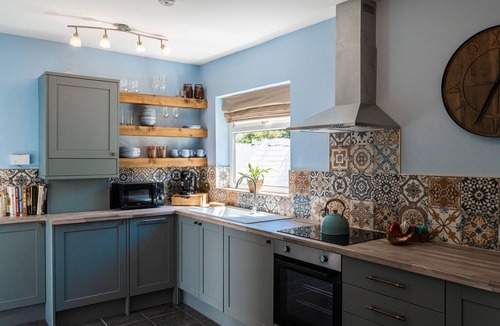 Whitley Bay Cottage | THE GEORGE, pet friendly, country holiday cottage in Whitley Bay