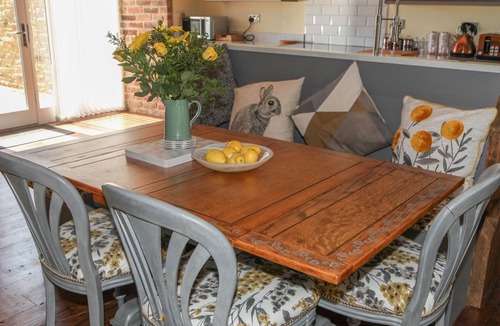 Durham Cottage | THE GRANARY, pet friendly, with hot tub in Durham