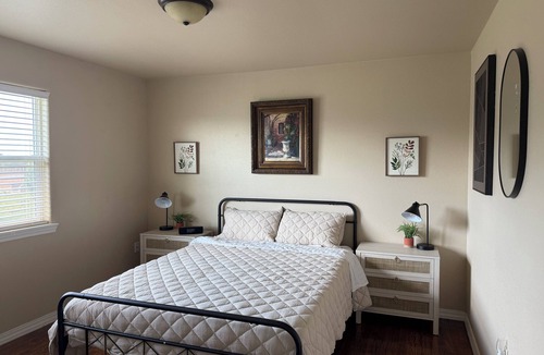 Saint Vrain House | The Grazing Getaway - west of Clovis near Cannon AFB. True farm living!
