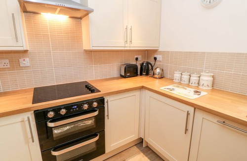 Wing Cottage | THE HAYLOFT, pet friendly, with hot tub in Brampton, Cumbria