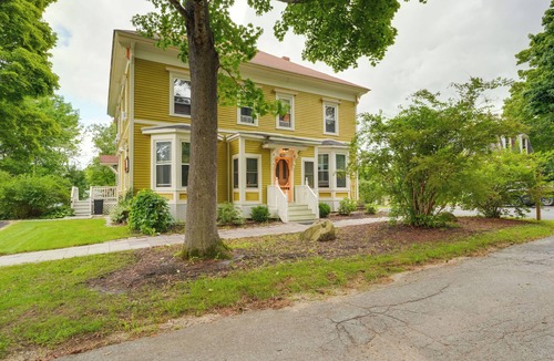 Cornish House | 'The Hendrick House' ~ 16 Mi to Sebago Lake!