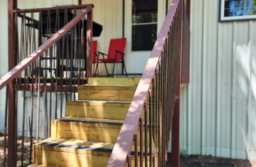 Gober House | The home is lakefront, perfect! From the roadside, it's nearly impossible to see