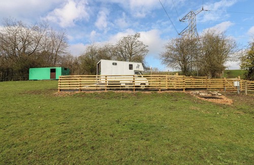 Blaydon on Tyne Cottage | THE HORSE BOX, pet friendly, country holiday cottage in Rowlands Gill