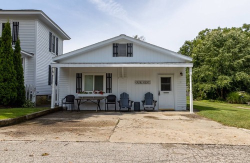 Pentwater House | The Hummingbird House