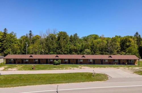 St Ignace Hotel | The Inn at Shady Pines