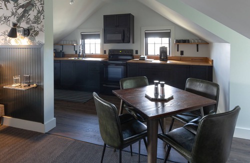 Portsmouth Apartment | THE INN Downtown - Penthouse Studio Apartment