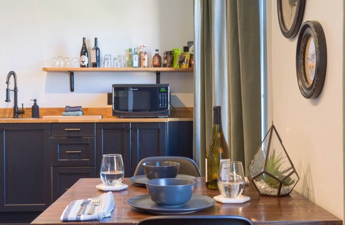 Portsmouth Apartment | THE INN Downtown - Superior King Studio Apartment
