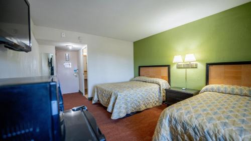South Hills Hotel | THE INN-Pittsburgh