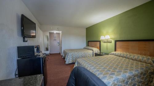 South Hills Hotel | THE INN-Pittsburgh