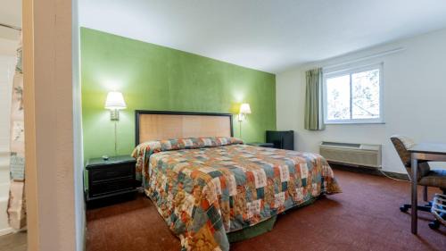 South Hills Hotel | THE INN-Pittsburgh