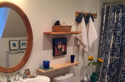 Pond Cove Bed & Breakfast | The Inspired Suite - Minutes to the Best Beaches and Downtown Portland!