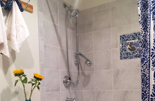 Pond Cove Bed & Breakfast | The Inspired Suite - Minutes to the Best Beaches and Downtown Portland!