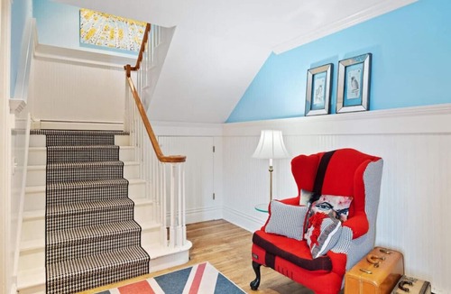 Harbor Springs Apartment | The Jungle Room - Premier Harbor Springs Suite