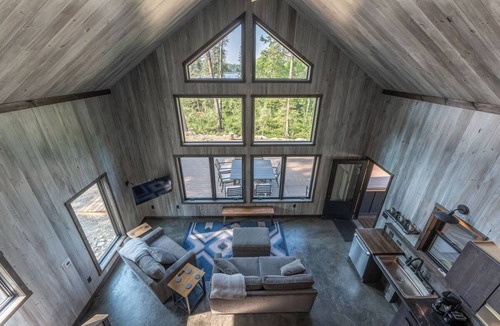 Ely Apartment | The Kawishiwi Lakeview Cabin with Private Sauna
