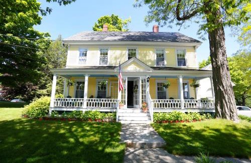 Freeport Bed & Breakfast | The Kendall Inn