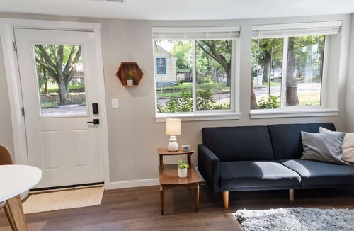 Sioux Falls Apartment | The King Suite | Mid Century & Spacious