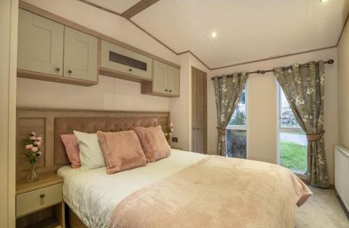 Prestonpans House | The Kingsbarns Luxe Lodge at Seton Sands - Pool - Beach Access - Starlink - Sleeps 6