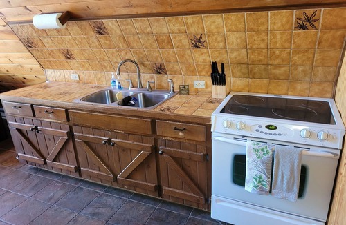 Frankfort House | The Koal-Mine-Inn - Fun and Charming with Lots of Character, Air Conditioning, and a Great Location! Also dog-friendly!