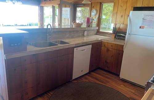 Maple City Cottage | The Lake House - South Cub Cottage