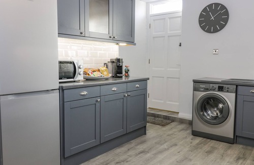 Spittal Cottage | THE LAZY SEAL, pet friendly, character holiday cottage in Spittal