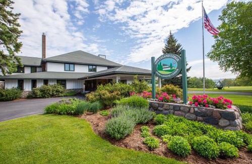 Leland Hotel | The Leland Lodge