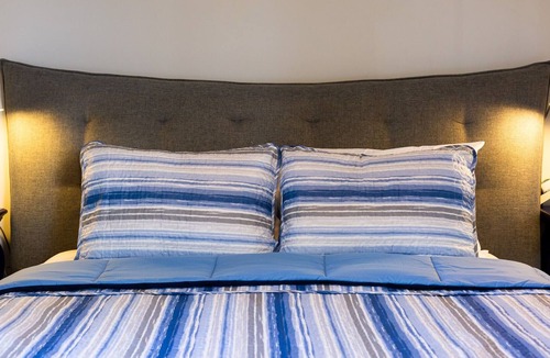 Forestdale House | The Little Ranch - A contemporary coastal retreat!