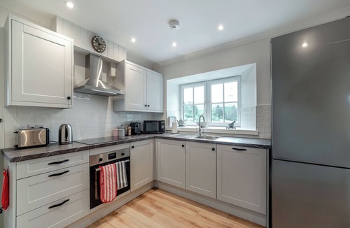 Isle of Seil Cottage | The location sits beside the Atlantic bridge, offering uninterrupted sea views.