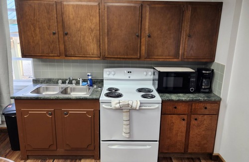 Kimball Apartment | The Lodge 1st Floor 1-bedroom/Kitchen apartment with AC and WiFi in Kimball
