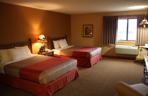 Siren Hotel | The Lodge at Crooked Lake