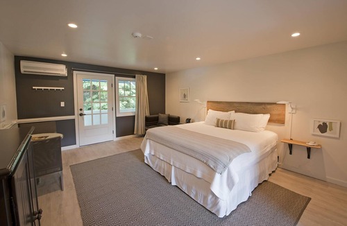 Kennebunkport Hotel | The Lodge at the Cove