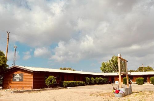 Logan Hotel | The Lodge at Ute Lake aka Yucca Motel and Cabins, Logan, NM