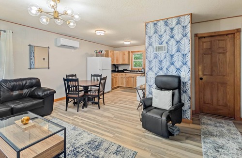 Alexandria House | "The Loon" at Darling Shores
