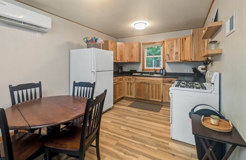 Alexandria House | "The Loon" at Darling Shores