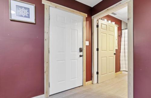 Lancaster House | The Maple Cabin