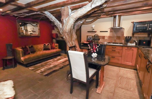 Stannersburn Cottage | THE MEDIEVAL ROMANTIC, romantic, with open fire in Bellingham